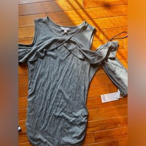 Ladies med cold shoulder long sleeve new with tags